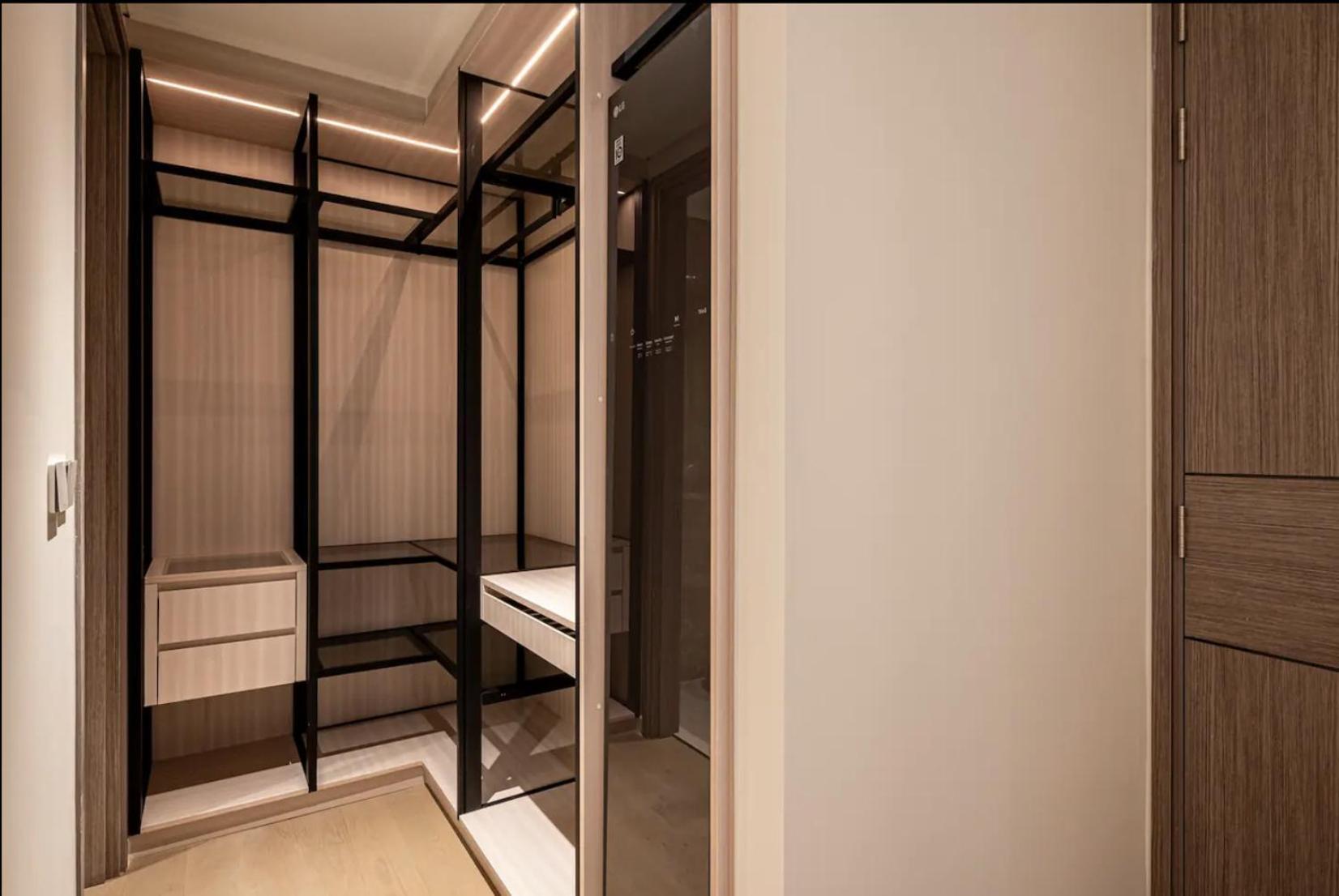 Apartment The Metropole Saigon - 5 Star Opera Towel
